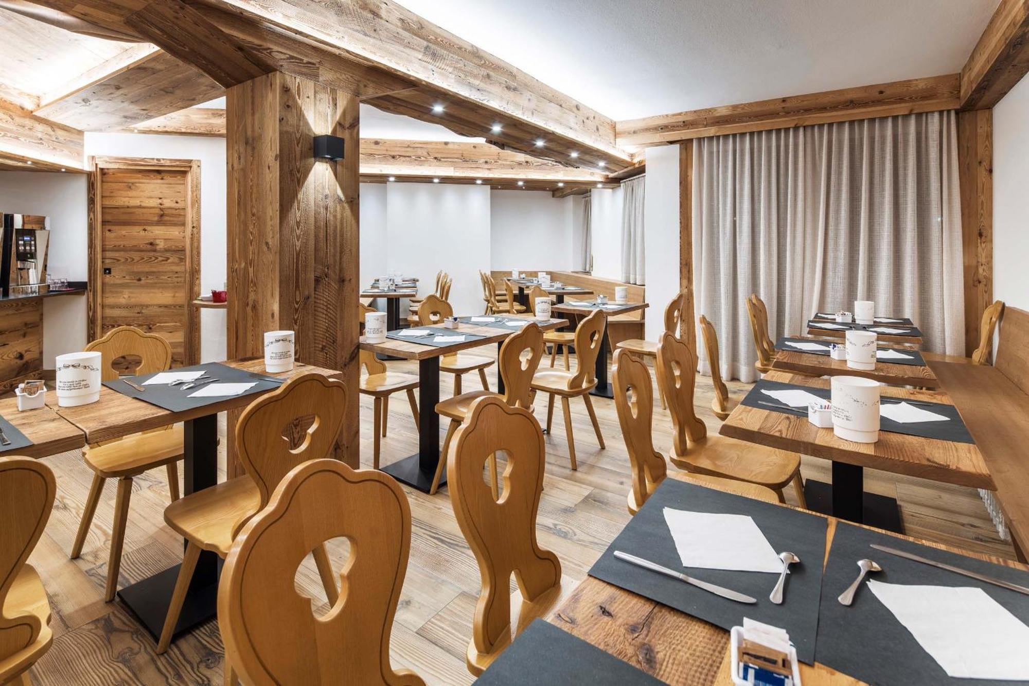 Hotel Olimpia Cortina dʼAmpezzo Esterno foto