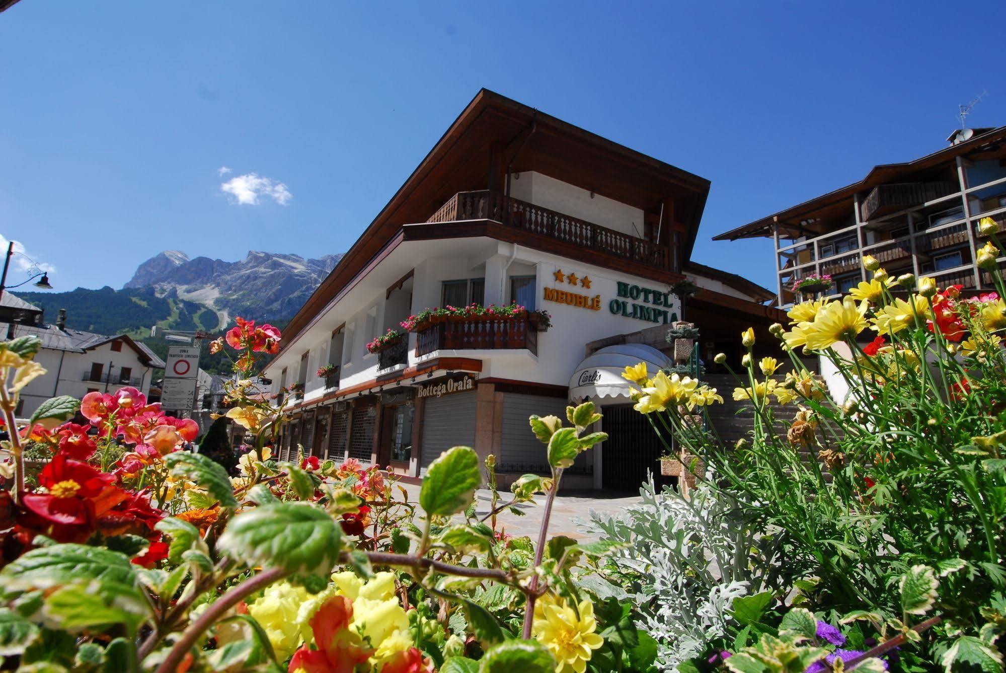 Hotel Olimpia Cortina dʼAmpezzo Esterno foto