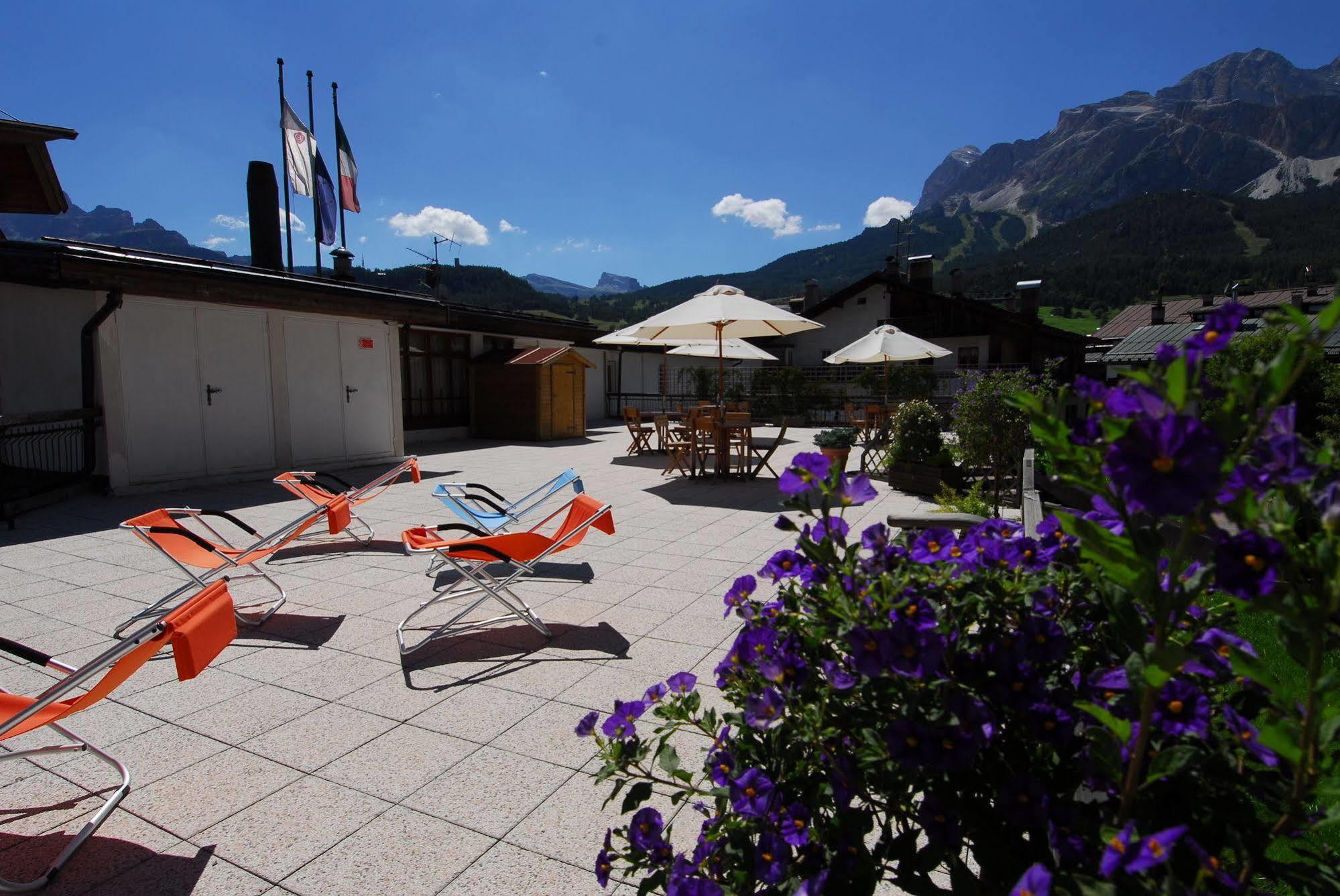 Hotel Olimpia Cortina dʼAmpezzo Esterno foto