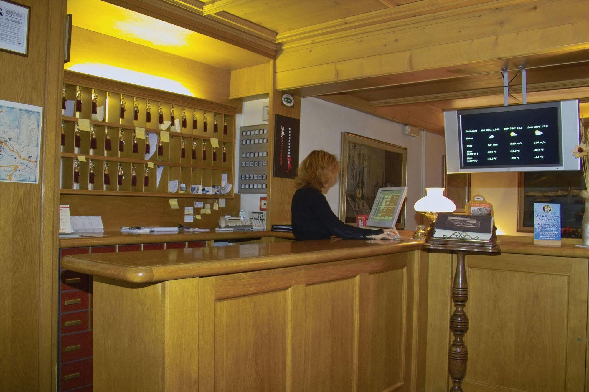 Hotel Olimpia Cortina dʼAmpezzo Esterno foto